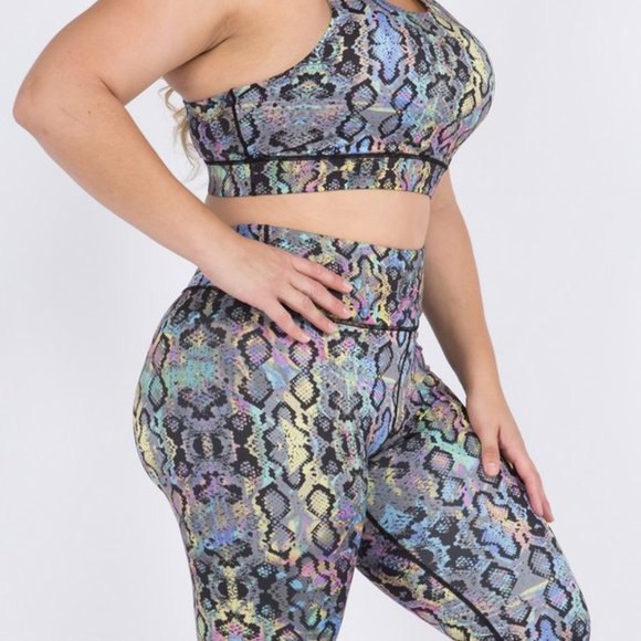 Women's Active Snakeskin Print Workout Leggings - Picture 5 of 8